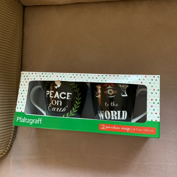 PFALTZGRAFF.NWOT.Pair of Porcelain Holiday Mugs. Perfect for your favorite drink - Picture 2 of 4